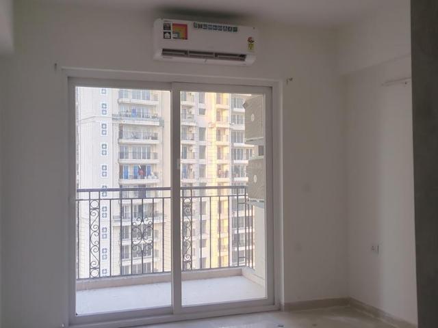 3 BHK Apartment in Sector 89A for rent Gurgaon. The reference number is 19452568