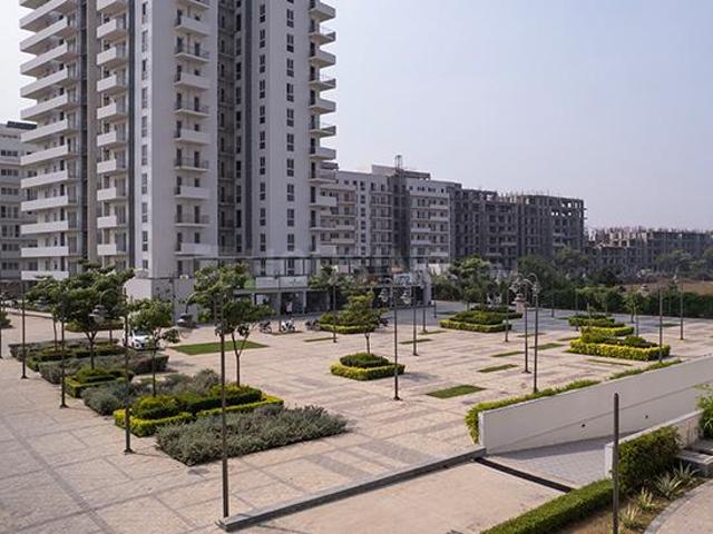3 BHK Apartment in Sector 89A for resale Gurgaon. The reference number is 20927582