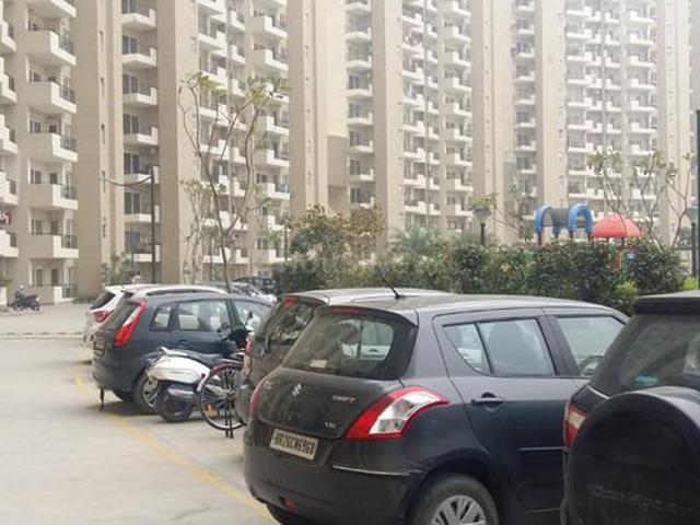 3 BHK Apartment in Sector 82 for rent Gurgaon. The reference number is 20096099