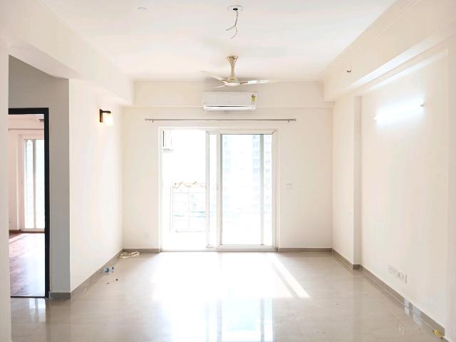 3 BHK Apartment in Sector 99 for rent Gurgaon. The reference number is 15135672
