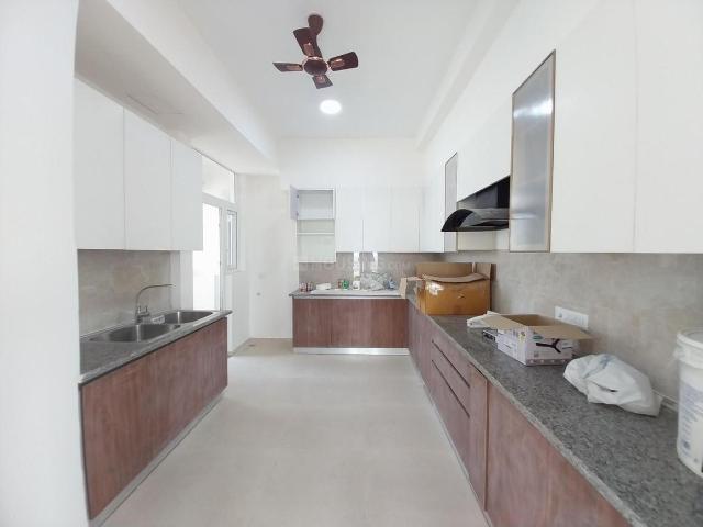 3 BHK Apartment in Sector 99 for rent Gurgaon. The reference number is 20399798