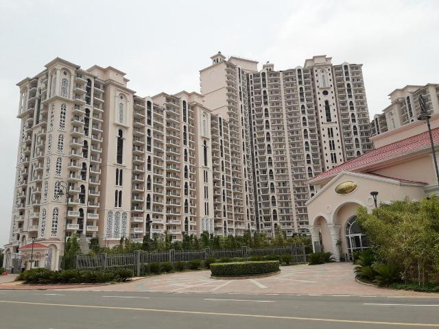 3 BHK Apartment in Sector 90 for resale Gurgaon. The reference number is 20556027