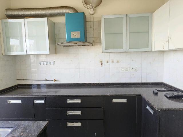 3 BHK Apartment in Sector 92 for rent Gurgaon. The reference number is 18226015