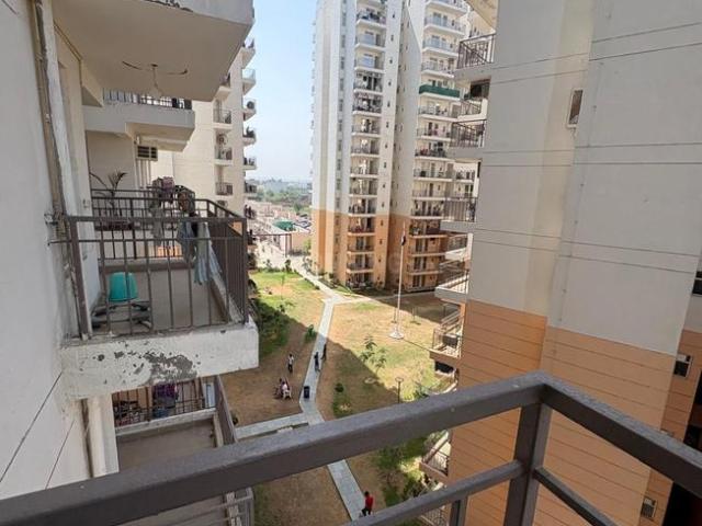 3 BHK Apartment in Sector 92 for rent Gurgaon. The reference number is 20526113