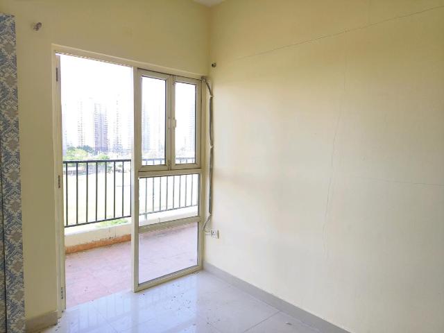 3 BHK Apartment in Sector 92 for resale Gurgaon. The reference number is 18972065
