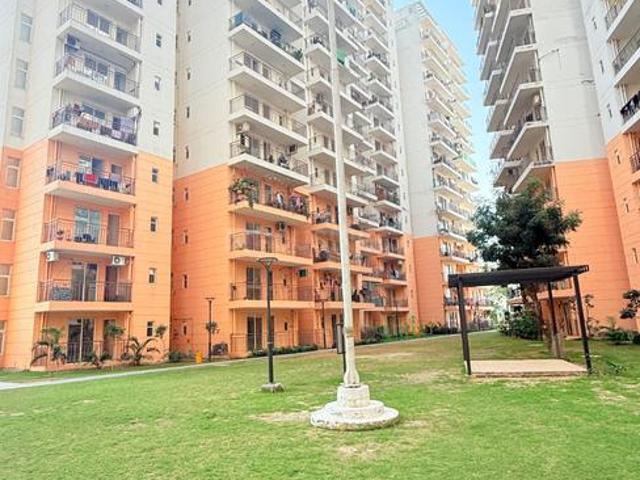 3 BHK Apartment in Sector 92 for resale Gurgaon. The reference number is 20190363