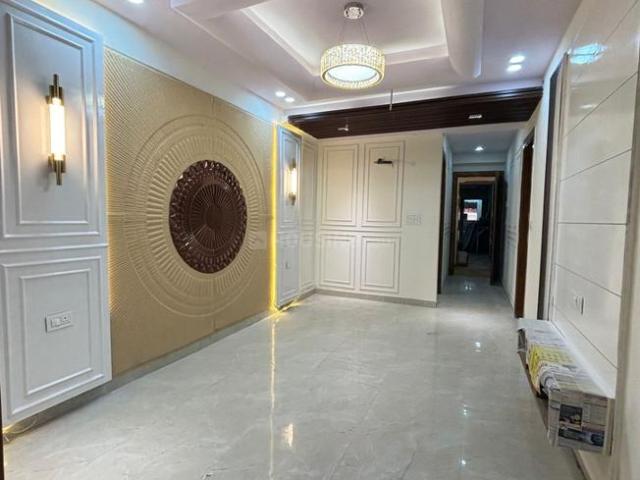 3 BHK Apartment in Sector 93 for resale Noida. The reference number is 20052716