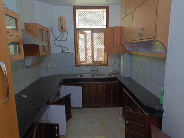3 BHK Apartment in Sector 9 Dwarka for rent New Delhi. The reference number is 19353660