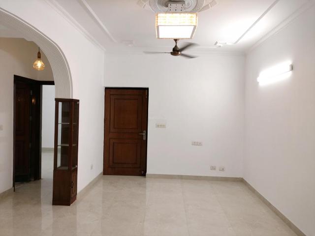 3 BHK Apartment in Sector 9 Dwarka for resale New Delhi. The reference number is 20615933