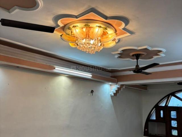 3 BHK Apartment in Sector 9 Rohini for rent New Delhi. The reference number is 20196630