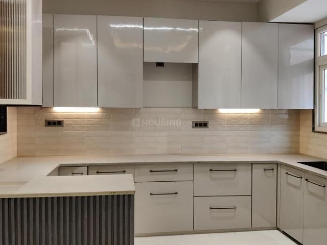 3 BHK Apartment in Sector 9 Rohini for resale New Delhi. The reference number is 18989930