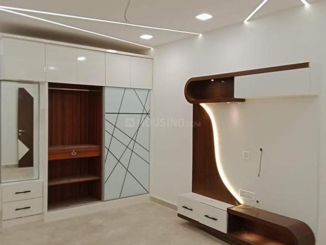 3 BHK Apartment in Sector 9 Rohini for resale New Delhi. The reference number is 20309412
