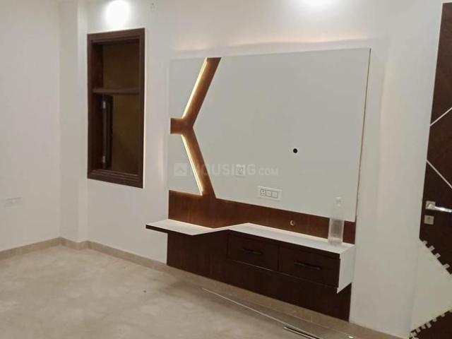 3 BHK Apartment in Sector 9 Rohini for resale New Delhi. The reference number is 20309467