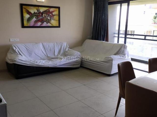 3 BHK Apartment in Shyamal for rent Ahmedabad. The reference number is 20171550