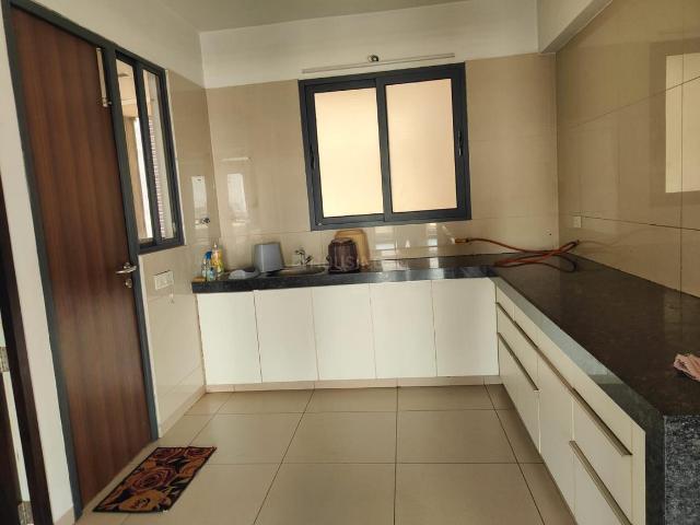 3 BHK Apartment in Shyamal for rent Ahmedabad. The reference number is 20340527