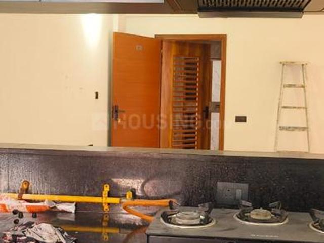 3 BHK Apartment in Shyamal for rent Ahmedabad. The reference number is 20370119