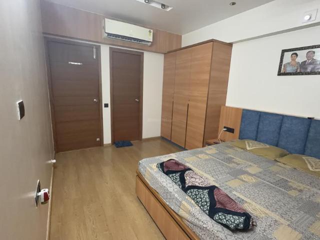 3 BHK Apartment in Shyamal for resale Ahmedabad. The reference number is 20256309