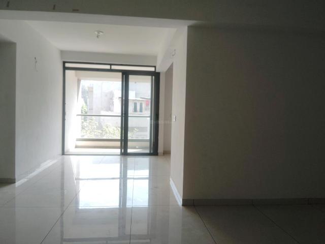 3 BHK Apartment in Shahibaug for resale Central East. The reference number is 16518747