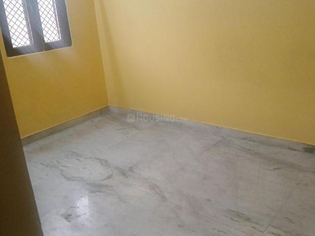3 BHK Apartment in Shalimar Bagh for rent New Delhi. The reference number is 19529443