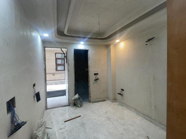 3 BHK Apartment in Shalimar Garden for resale Ghaziabad. The reference number is 20206127