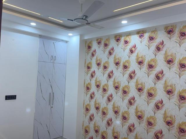 3 BHK Apartment in Shalimar Garden for resale Ghaziabad. The reference number is 20315047