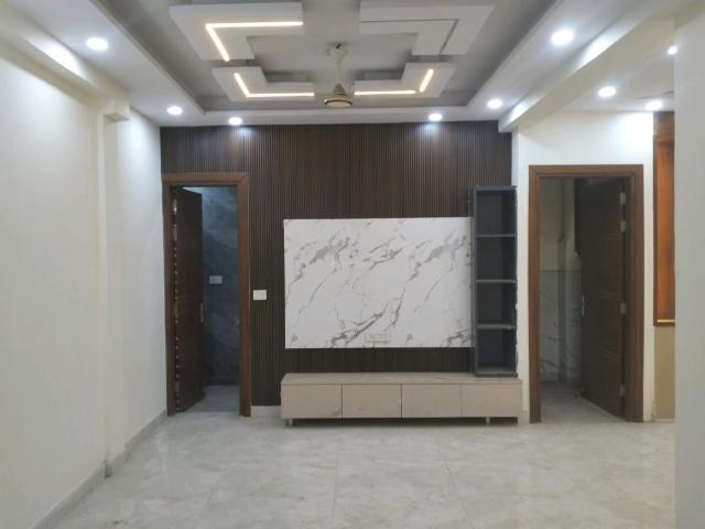3 BHK Apartment in Shalimar Garden for resale Ghaziabad. The reference number is 20330010