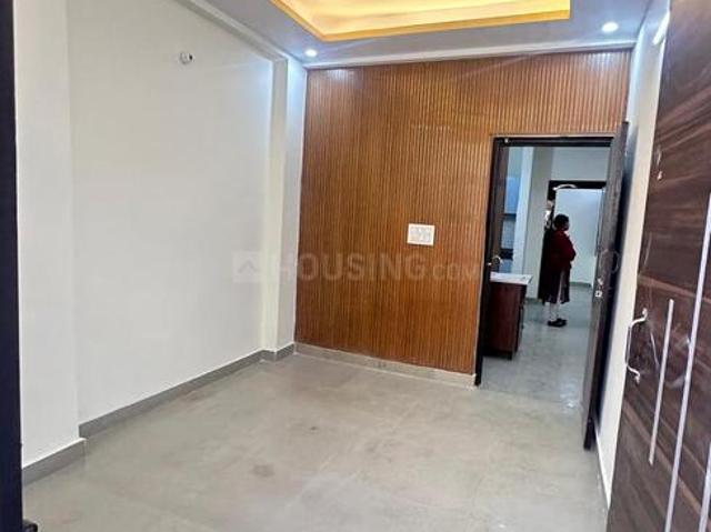 3 BHK Apartment in Shalimar Garden for resale Ghaziabad. The reference number is 20604147