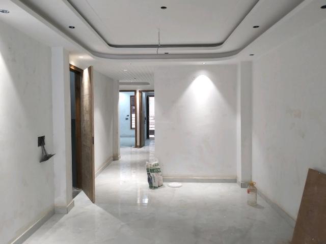 3 BHK Apartment in Shalimar Garden for resale Ghaziabad. The reference number is 20752166