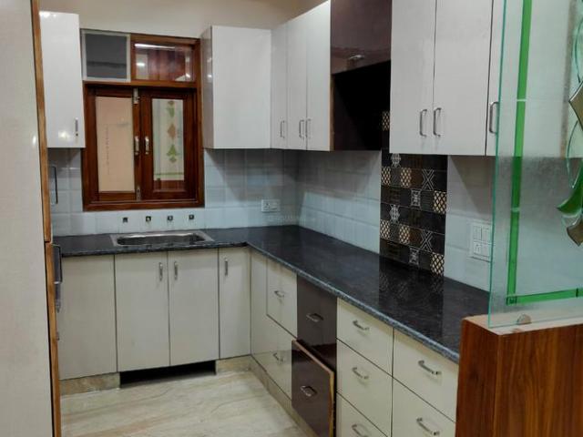 3 BHK Apartment in Shalimar Garden for resale Ghaziabad. The reference number is 8050654