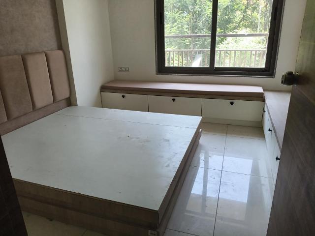 3 BHK Apartment in Shantigram for rent Ahmedabad. The reference number is 18015510