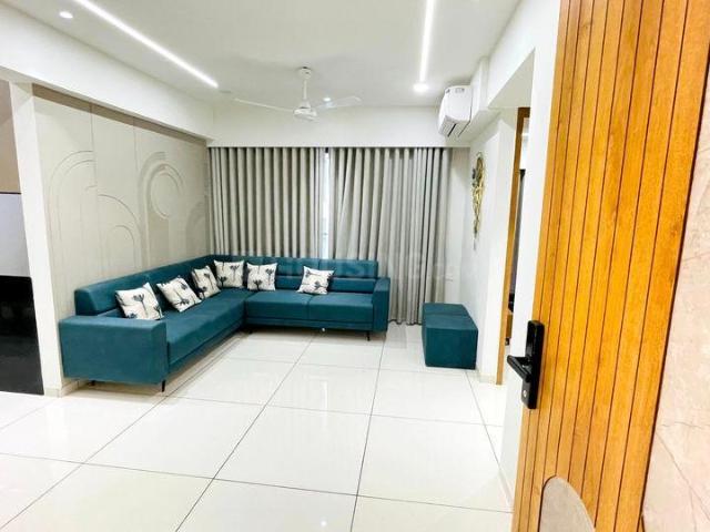 3 BHK Apartment in Shantigram for rent Ahmedabad. The reference number is 19862230