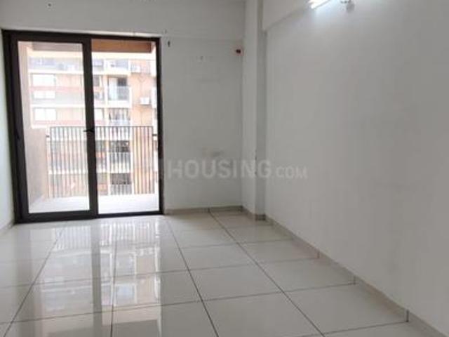 3 BHK Apartment in Shantipura for rent Ahmedabad. The reference number is 17781651