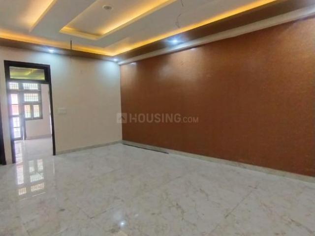 3 BHK Apartment in Shastri Nagar for resale Ghaziabad. The reference number is 18690163