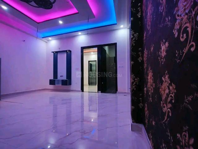 3 BHK Apartment in Shastri Nagar for resale Ghaziabad. The reference number is 18705544