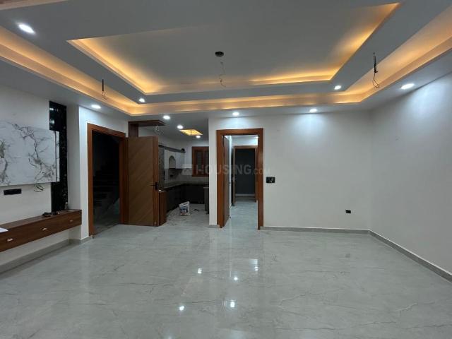 3 BHK Apartment in Shastri Nagar for resale Ghaziabad. The reference number is 19254215