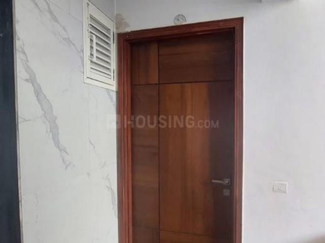 3 BHK Apartment in Shastri Nagar for resale Ghaziabad. The reference number is 19847507
