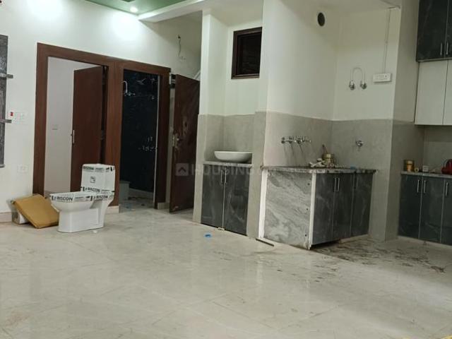 3 BHK Apartment in Shastri Nagar for resale Ghaziabad. The reference number is 20162388
