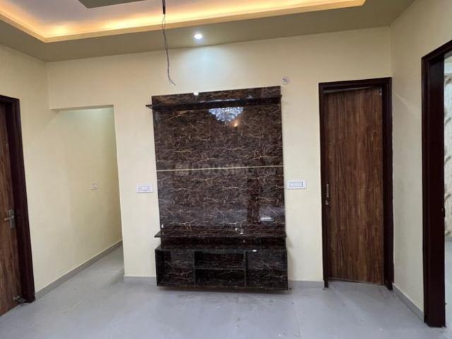 3 BHK Apartment in Shastri Nagar for resale Ghaziabad. The reference number is 20187170