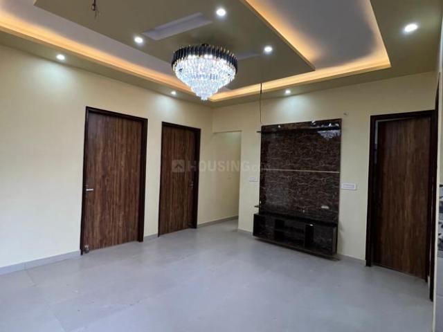 3 BHK Apartment in Shastri Nagar for resale Ghaziabad. The reference number is 20676567