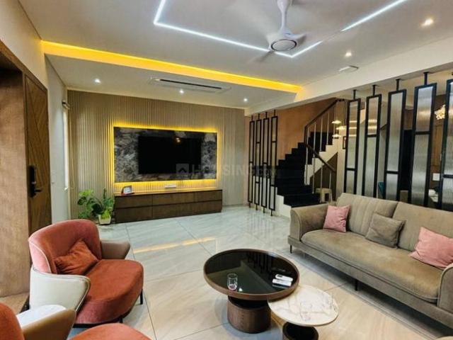 3 BHK Apartment in Shela for rent Ahmedabad. The reference number is 18801885