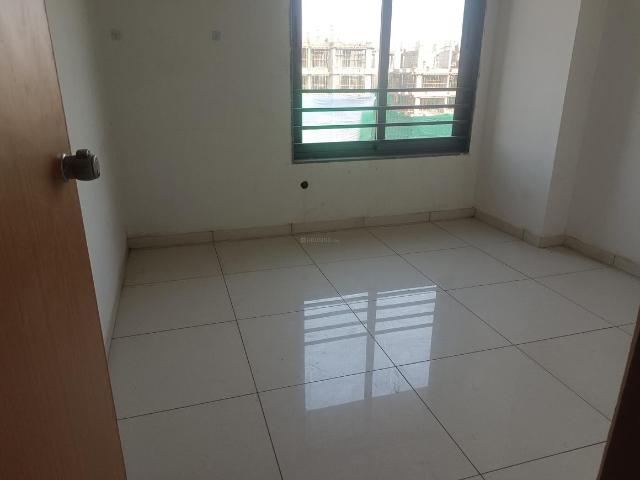 3 BHK Apartment in Shela for rent Ahmedabad. The reference number is 19043612
