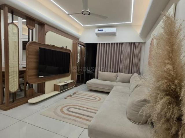 3 BHK Apartment in Shela for rent Ahmedabad. The reference number is 19689147