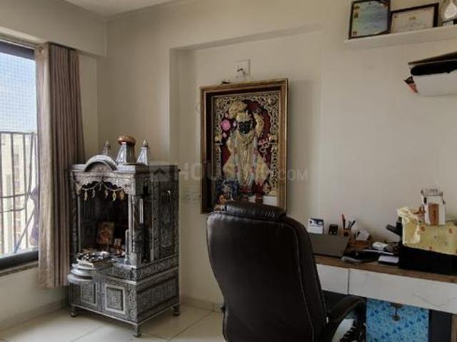 3 BHK Apartment in Shela for rent Ahmedabad. The reference number is 19857111