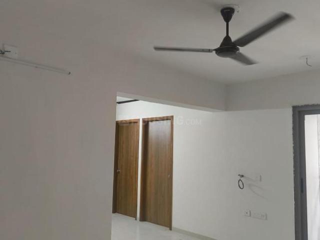 3 BHK Apartment in Shela for rent Ahmedabad. The reference number is 19970204