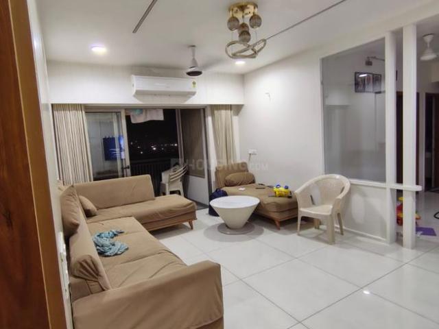 3 BHK Apartment in Shela for rent Ahmedabad. The reference number is 20066979