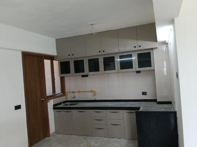3 BHK Apartment in Shela for rent Ahmedabad. The reference number is 20178275