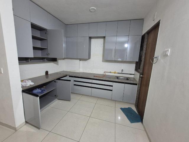 3 BHK Apartment in Shela for rent Ahmedabad. The reference number is 20214045