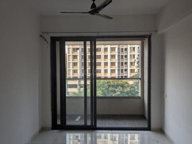 3 BHK Apartment in Shela for rent Ahmedabad. The reference number is 20333895
