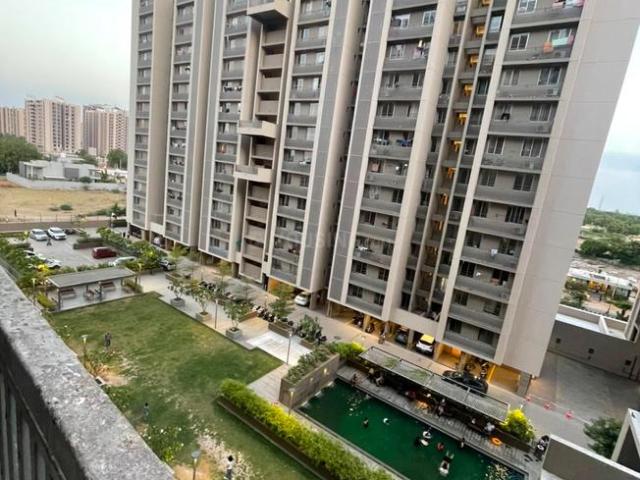 3 BHK Apartment in Shela for rent Ahmedabad. The reference number is 20400586