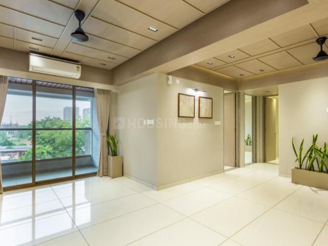 3 BHK Apartment in Shela for resale Ahmedabad. The reference number is 20570371